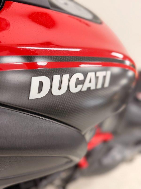 2012 DUCATI DIAVEL CARBON CRUISER