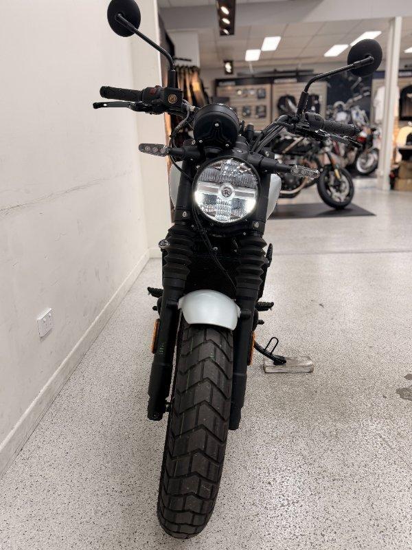 2026 ROYAL ENFIELD GUERILLA 450 ROAD