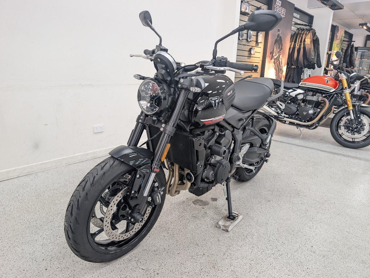 2026 TRIUMPH TRIDENT 660 ROAD