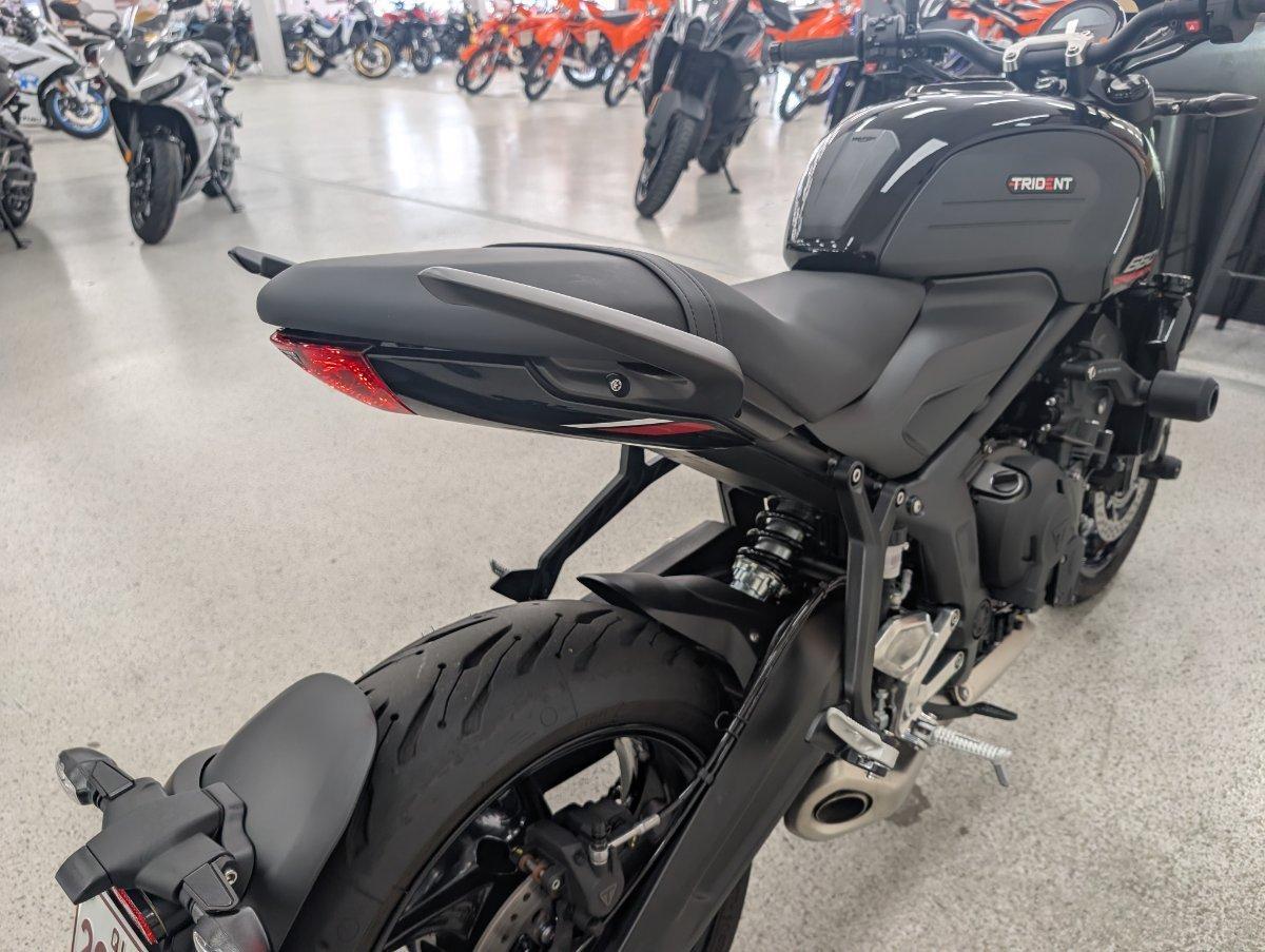 2026 TRIUMPH TRIDENT 660 ROAD