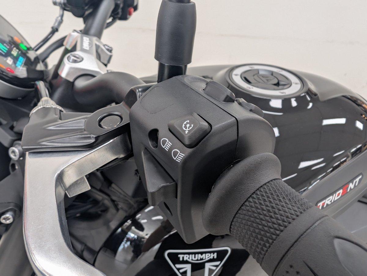 2026 TRIUMPH TRIDENT 660 ROAD