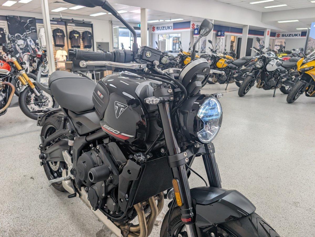 2026 TRIUMPH TRIDENT 660 ROAD