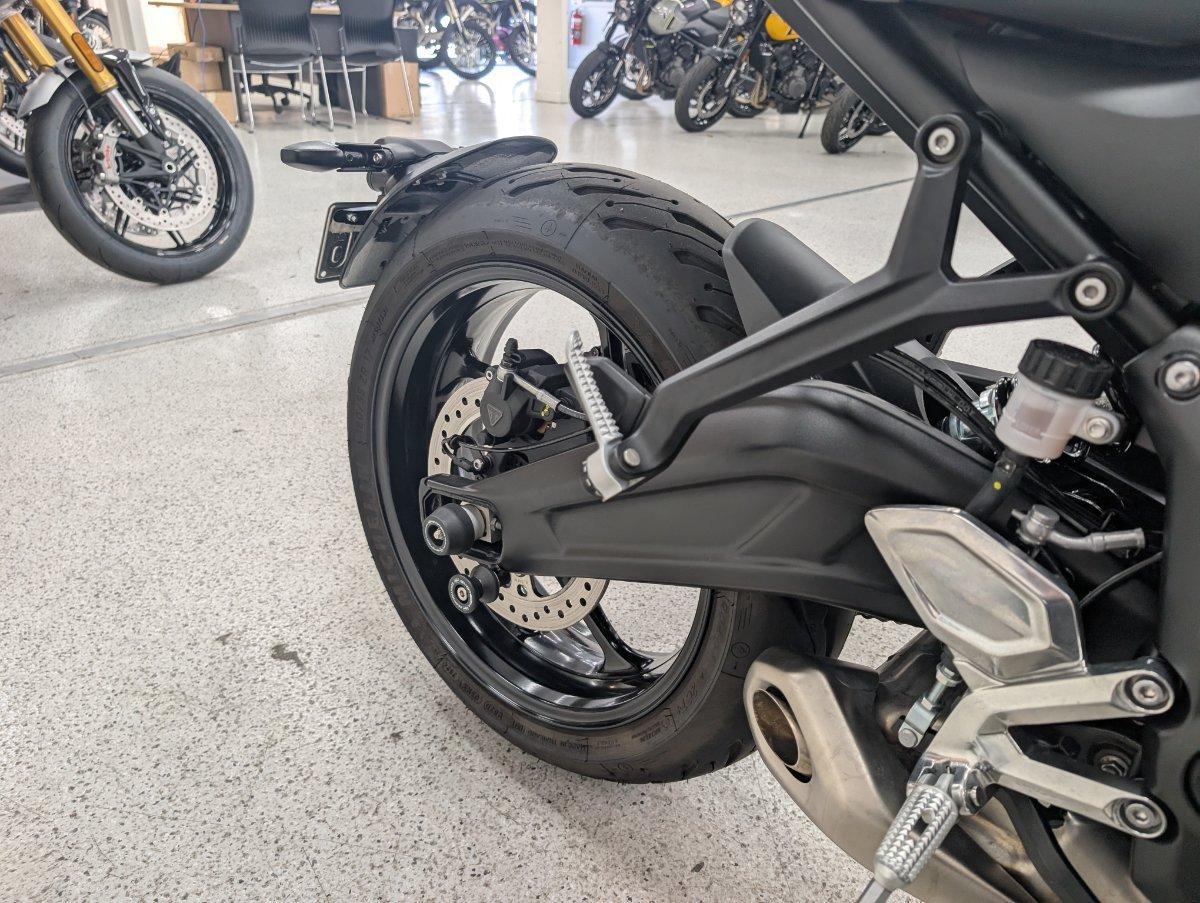 2026 TRIUMPH TRIDENT 660 ROAD