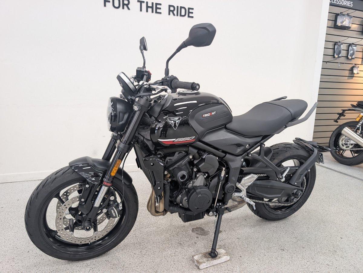 2026 TRIUMPH TRIDENT 660 ROAD