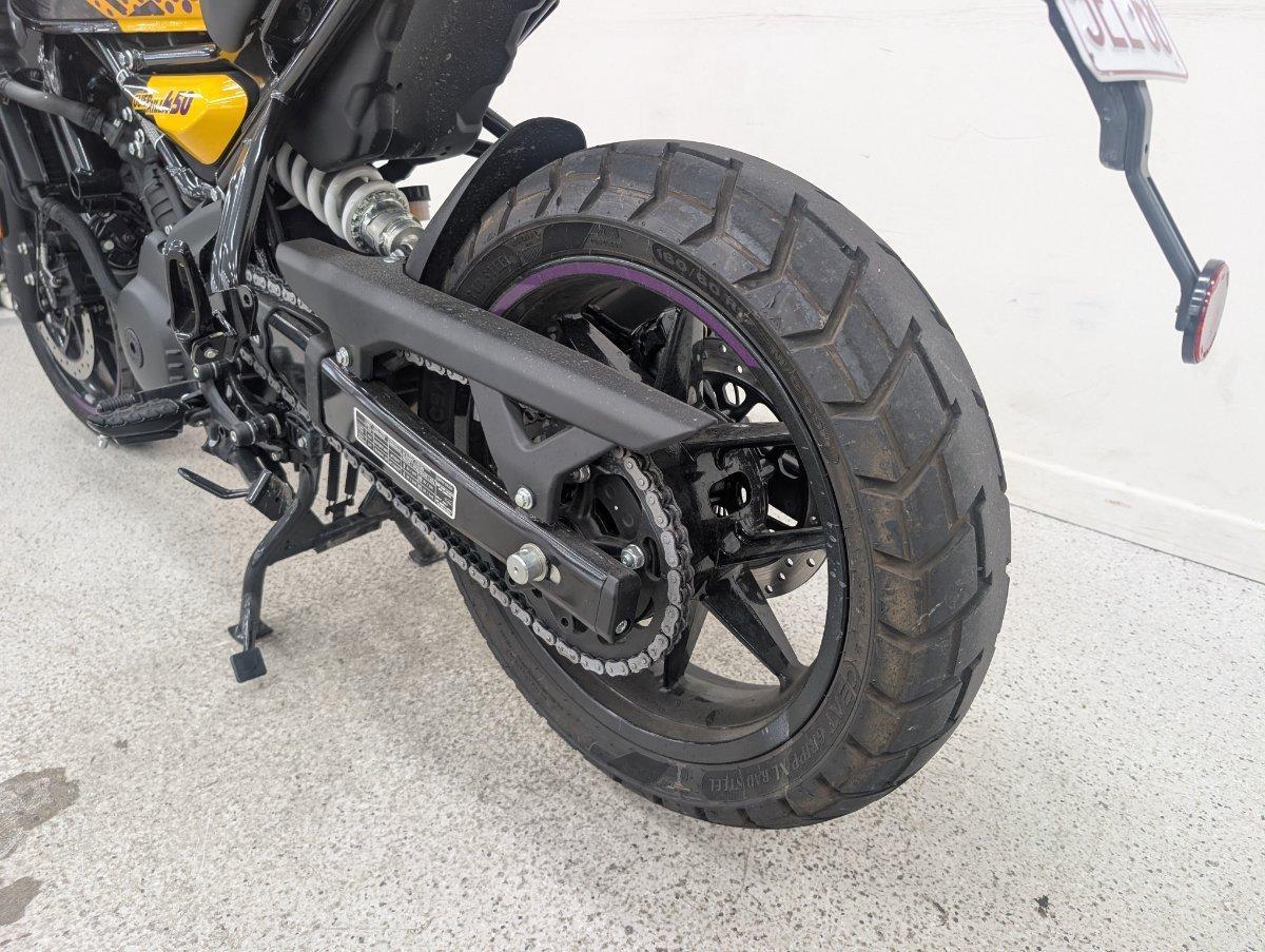 2026 ROYAL ENFIELD GUERILLA 450 ROAD