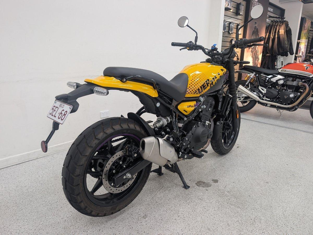 2026 ROYAL ENFIELD GUERILLA 450 ROAD