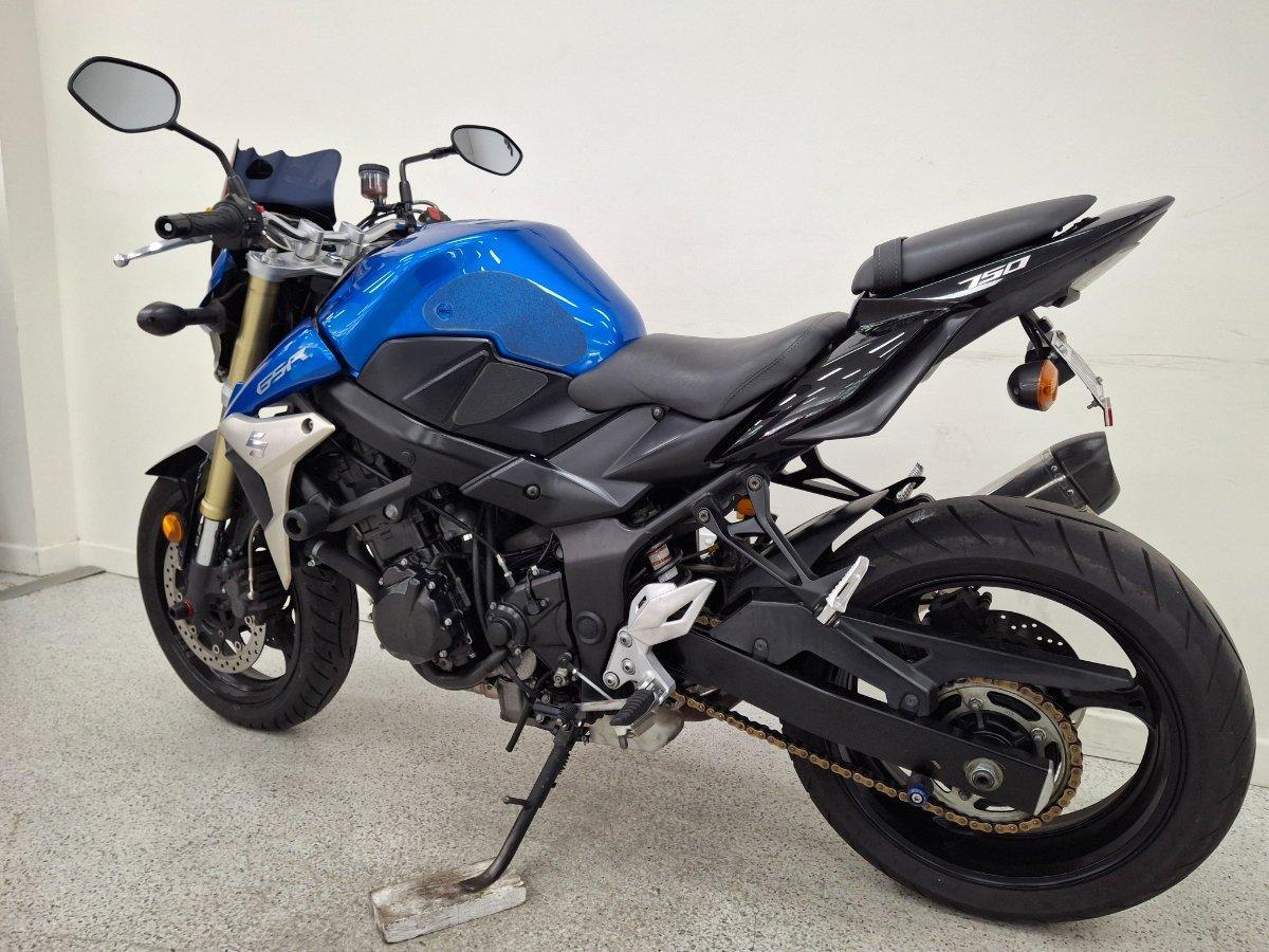 2012 SUZUKI GSR750 ROAD