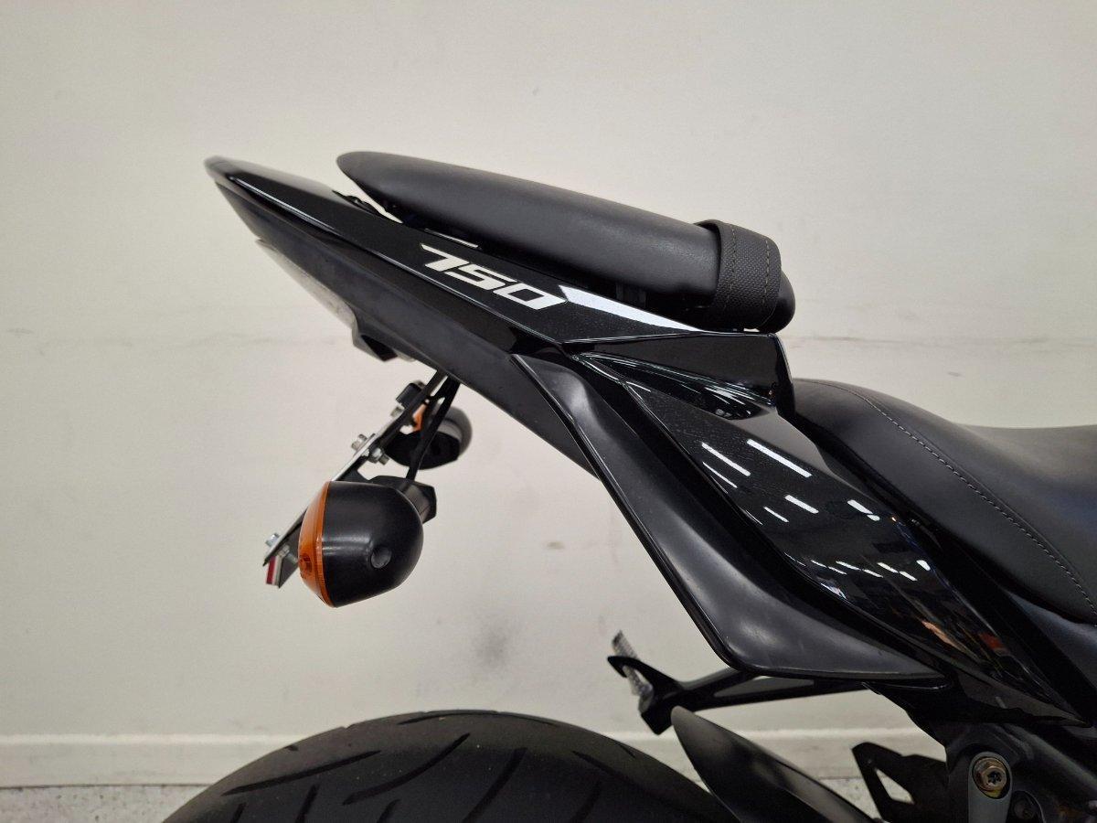 2012 SUZUKI GSR750 ROAD
