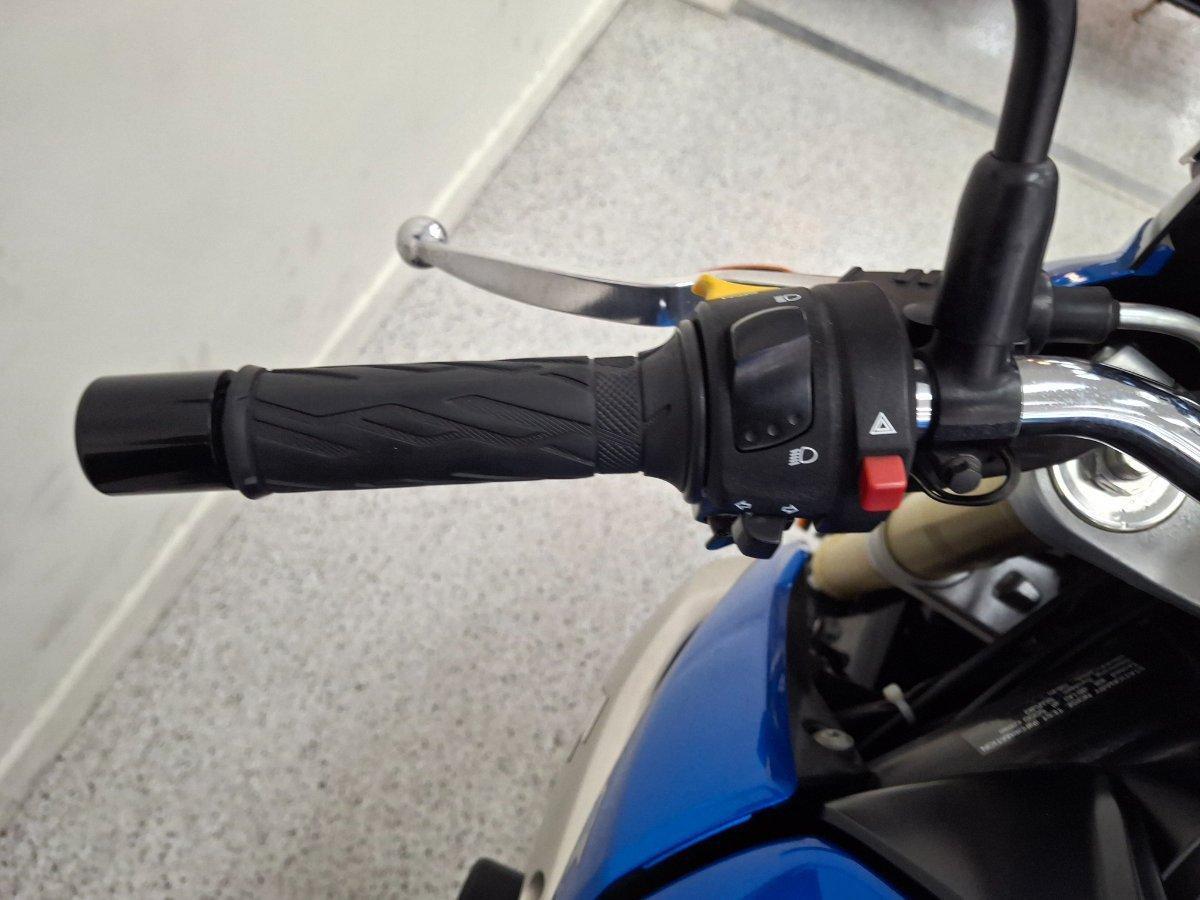 2012 SUZUKI GSR750 ROAD
