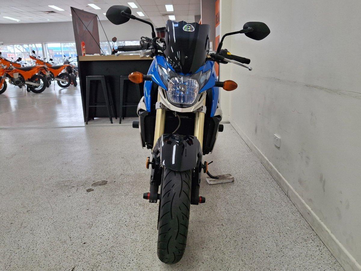 2012 SUZUKI GSR750 ROAD