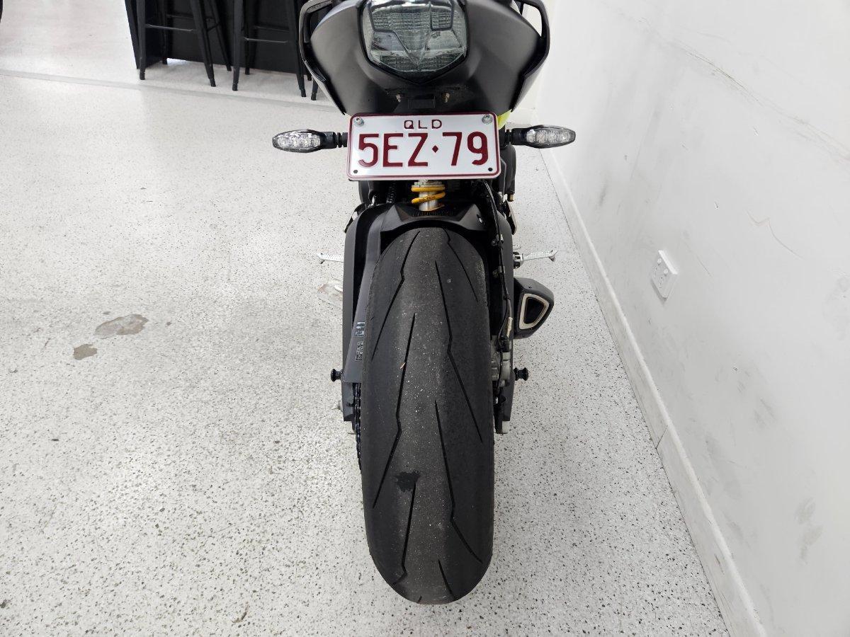 2026 TRIUMPH STREET TRIPLE MOTO 2 SPORTS