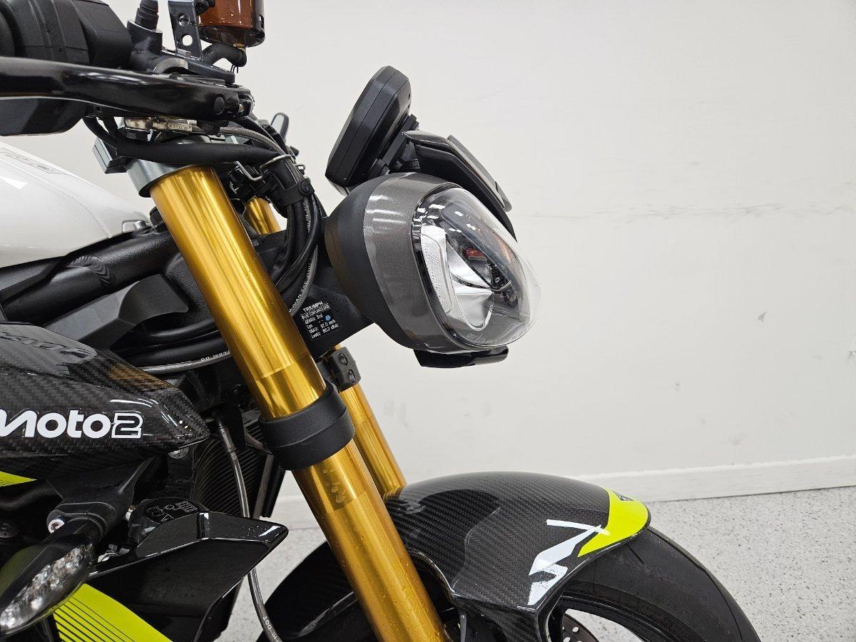 2026 TRIUMPH STREET TRIPLE MOTO 2 SPORTS