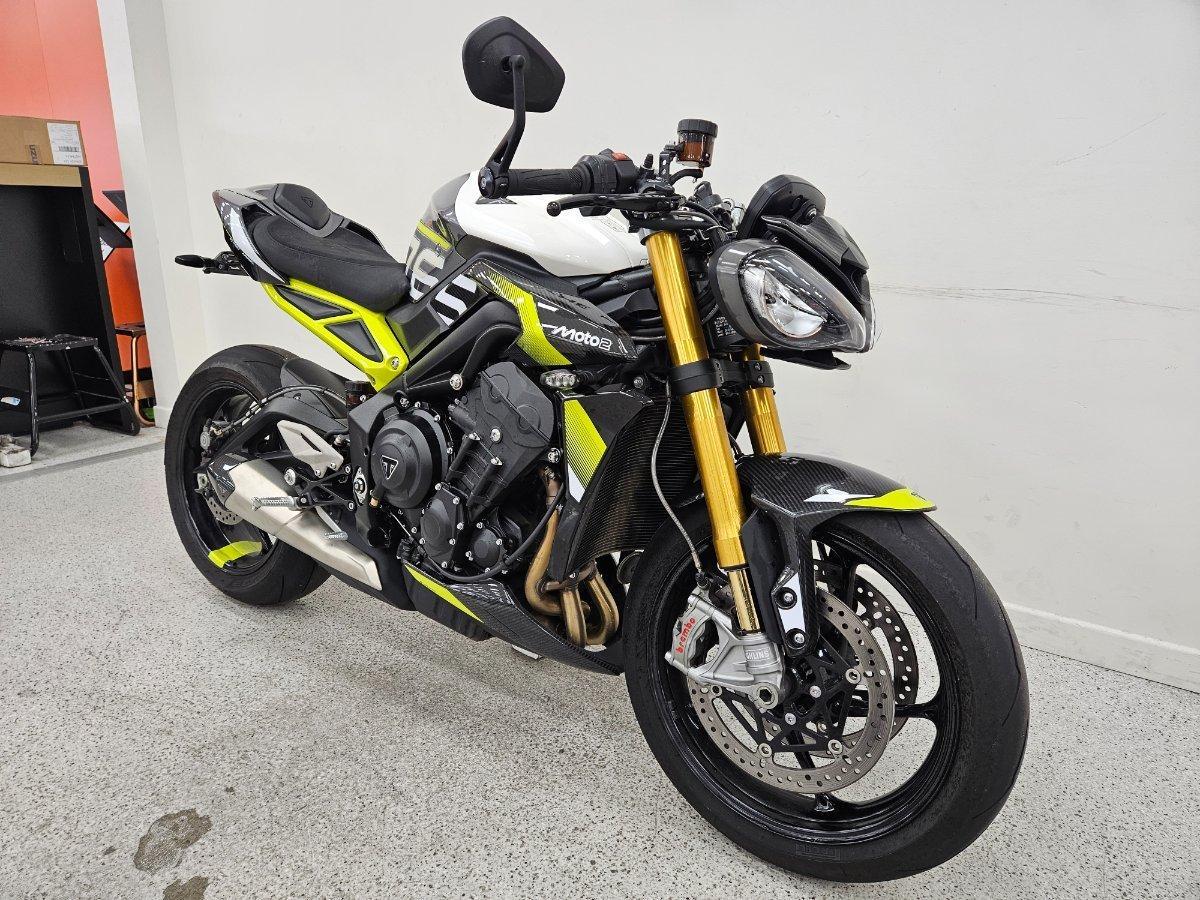 2026 TRIUMPH STREET TRIPLE MOTO 2 SPORTS