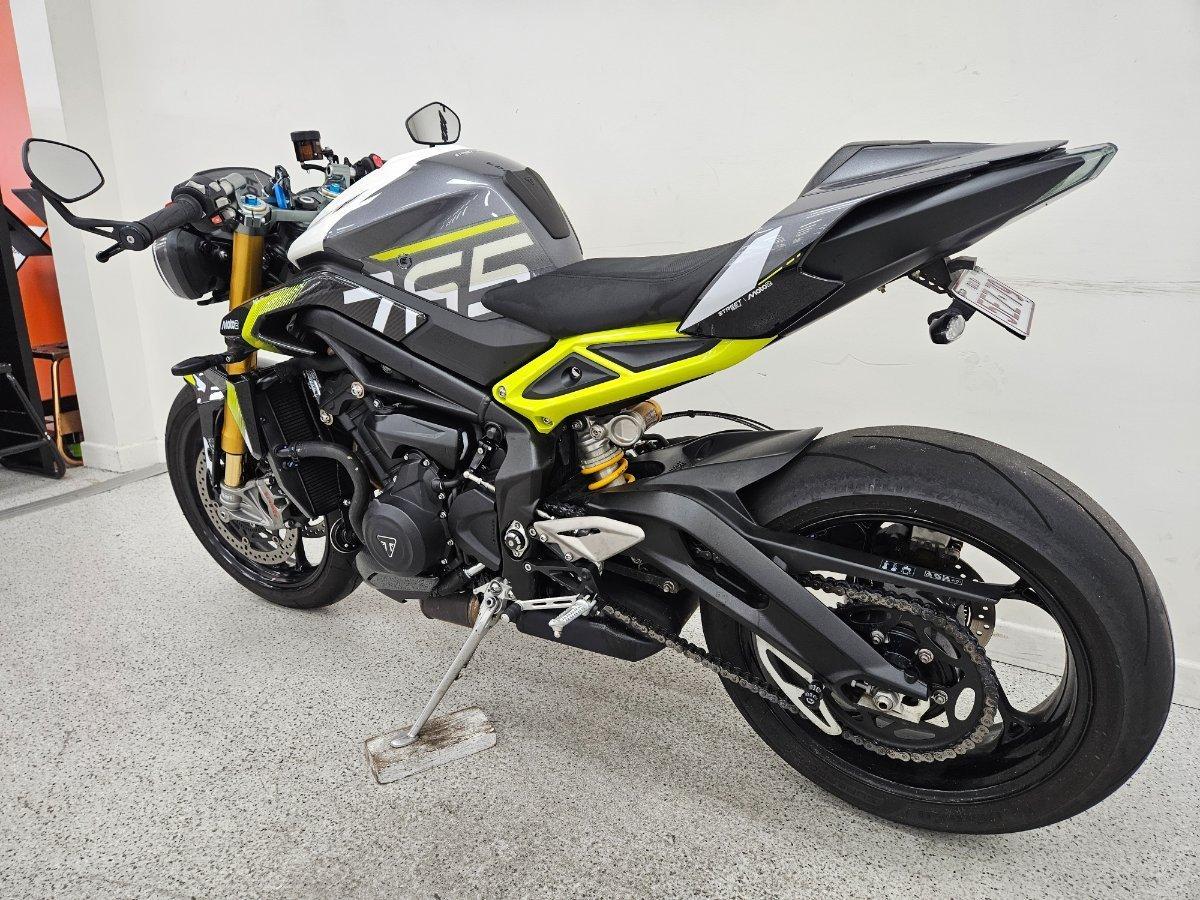 2026 TRIUMPH STREET TRIPLE MOTO 2 SPORTS
