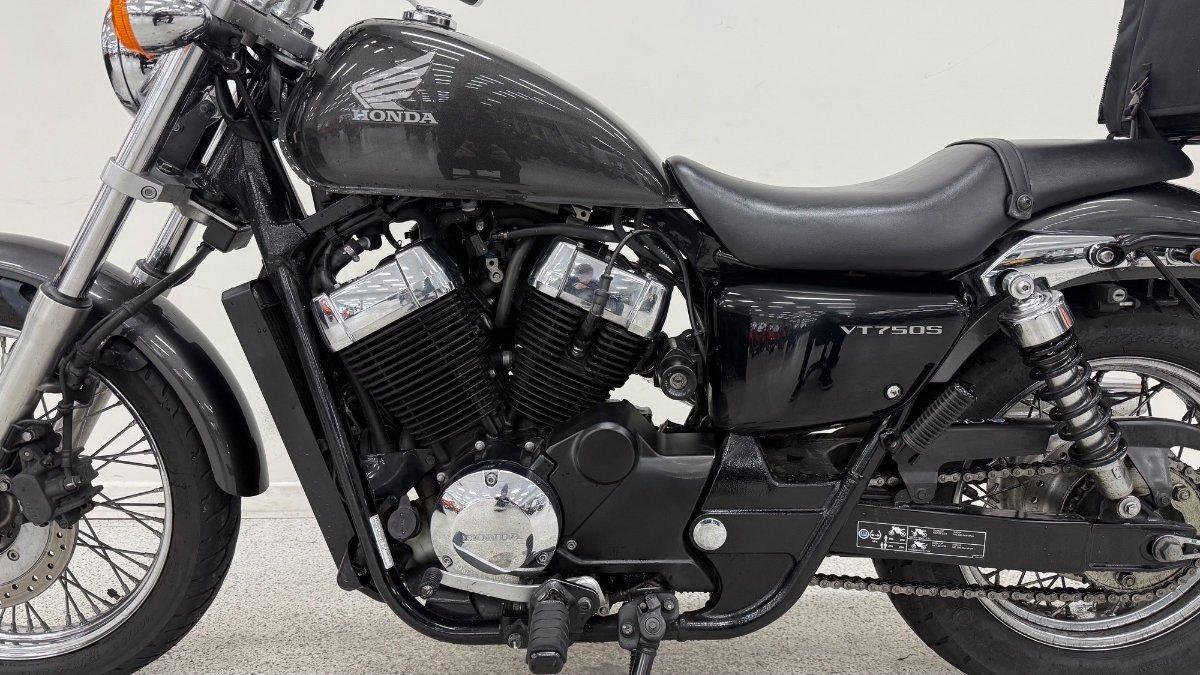 2010 HONDA VT750S CRUISER