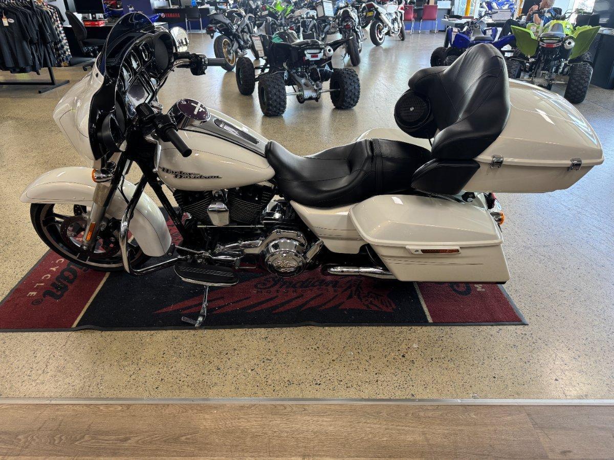 2015 HARLEY-DAVIDSON STREET GLIDE SPECIAL CRUISER