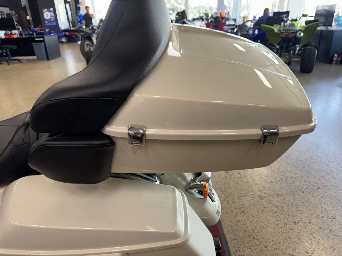 2015 HARLEY-DAVIDSON STREET GLIDE SPECIAL CRUISER