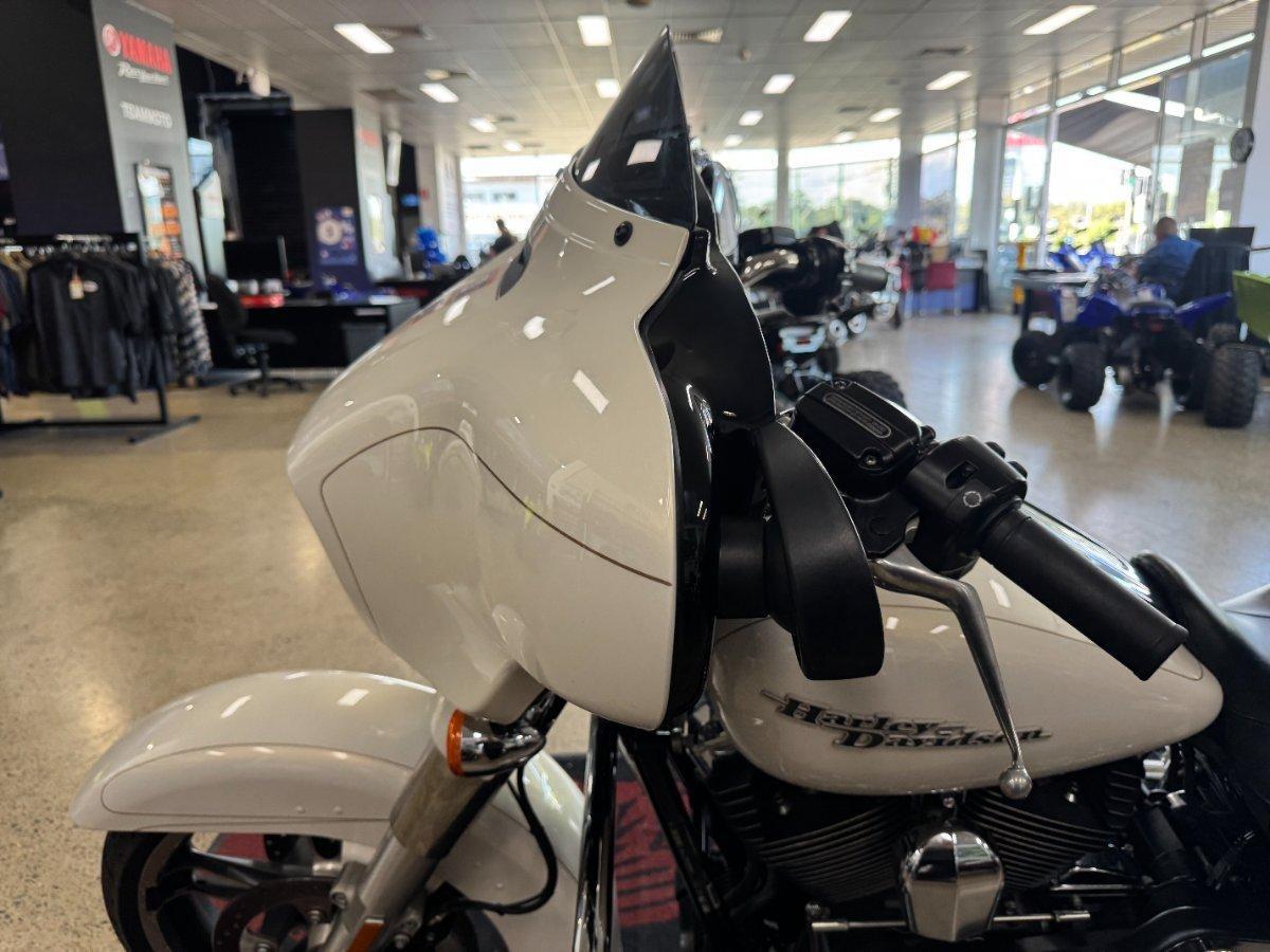 2015 HARLEY-DAVIDSON STREET GLIDE SPECIAL CRUISER