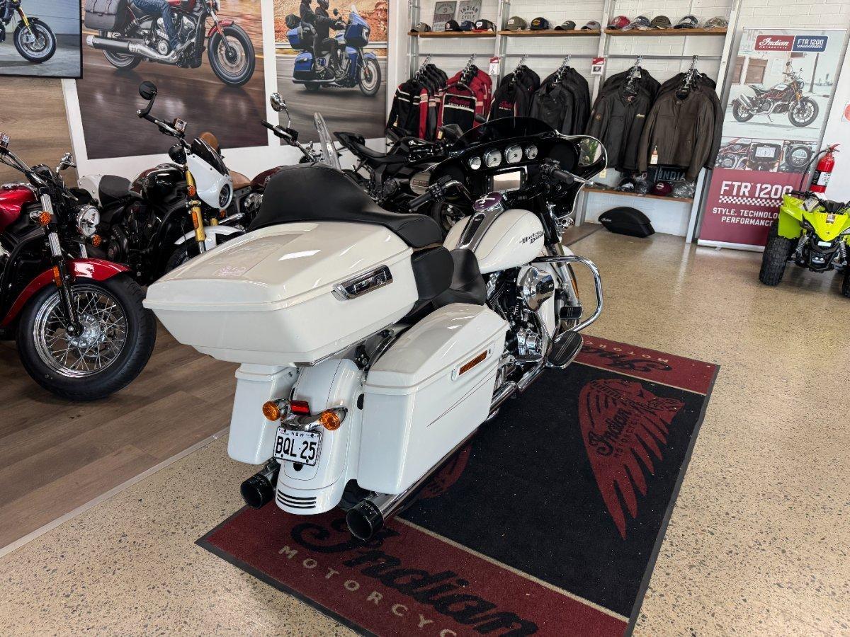2015 HARLEY-DAVIDSON STREET GLIDE SPECIAL CRUISER