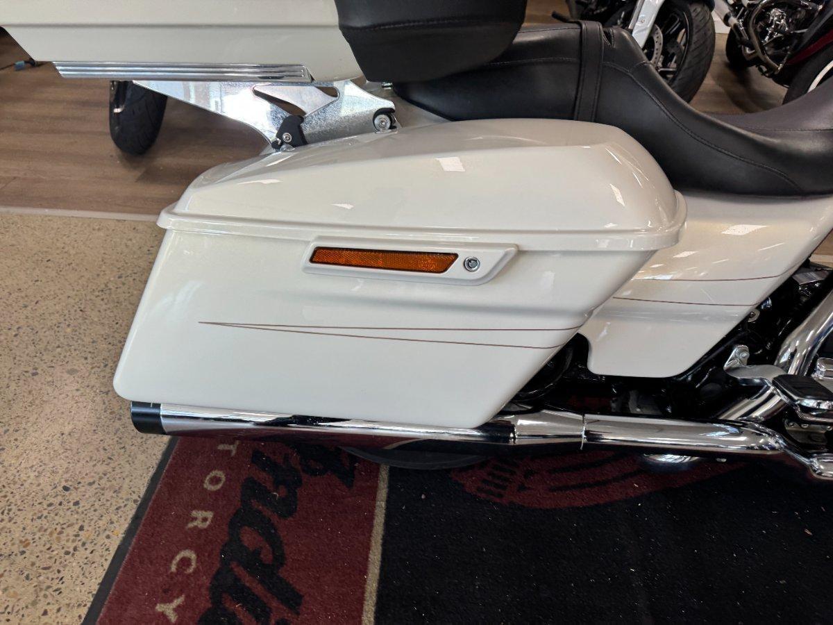 2015 HARLEY-DAVIDSON STREET GLIDE SPECIAL CRUISER