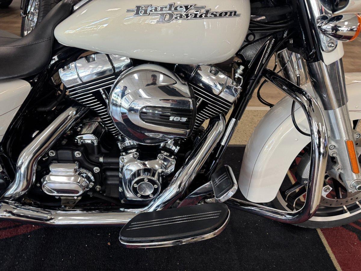 2015 HARLEY-DAVIDSON STREET GLIDE SPECIAL CRUISER