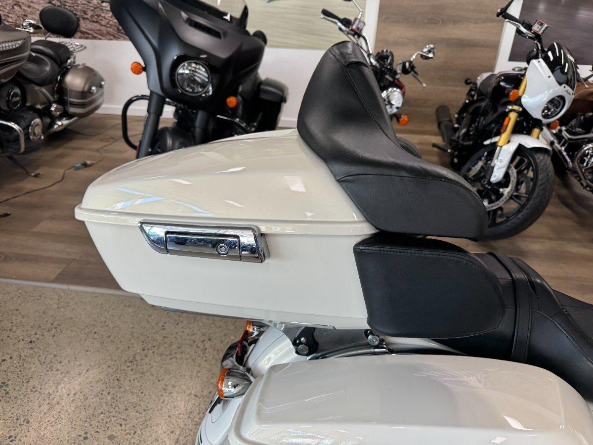 2015 HARLEY-DAVIDSON STREET GLIDE SPECIAL CRUISER