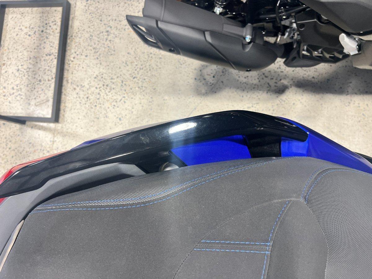2025 YAMAHA XMAX 300 V2 (CZD300A2) SCOOTER