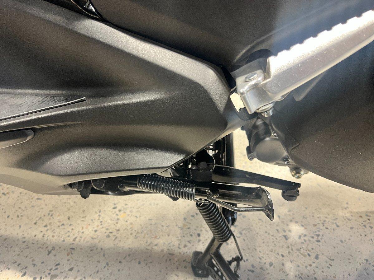 2025 YAMAHA XMAX 300 V2 (CZD300A2) SCOOTER