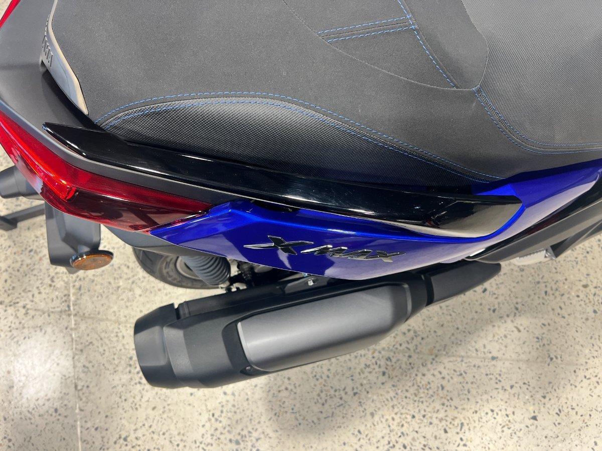 2025 YAMAHA XMAX 300 V2 (CZD300A2) SCOOTER