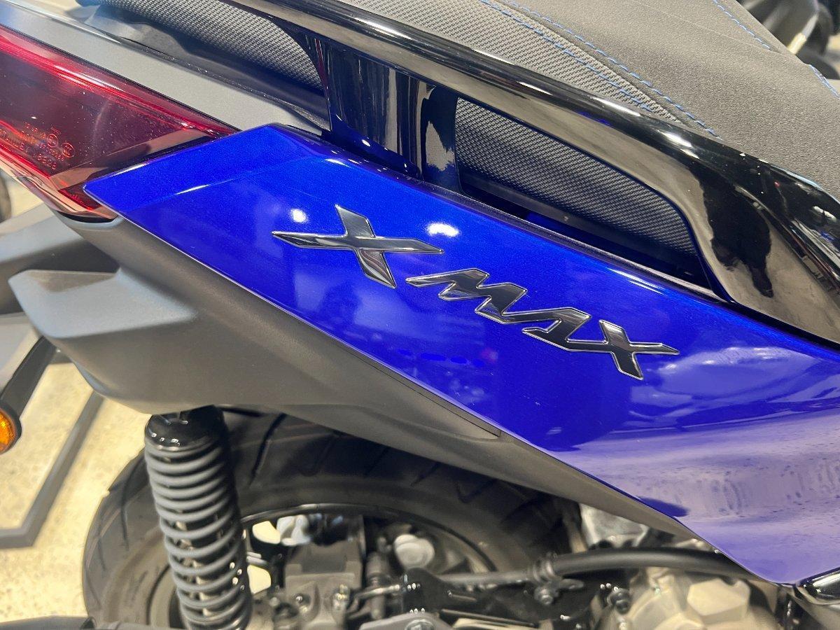 2025 YAMAHA XMAX 300 V2 (CZD300A2) SCOOTER