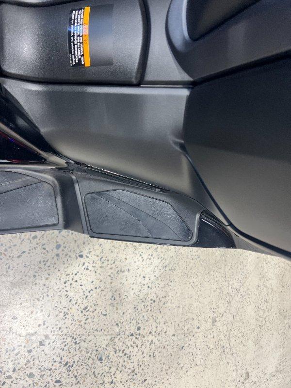 2025 YAMAHA XMAX 300 V2 (CZD300A2) SCOOTER