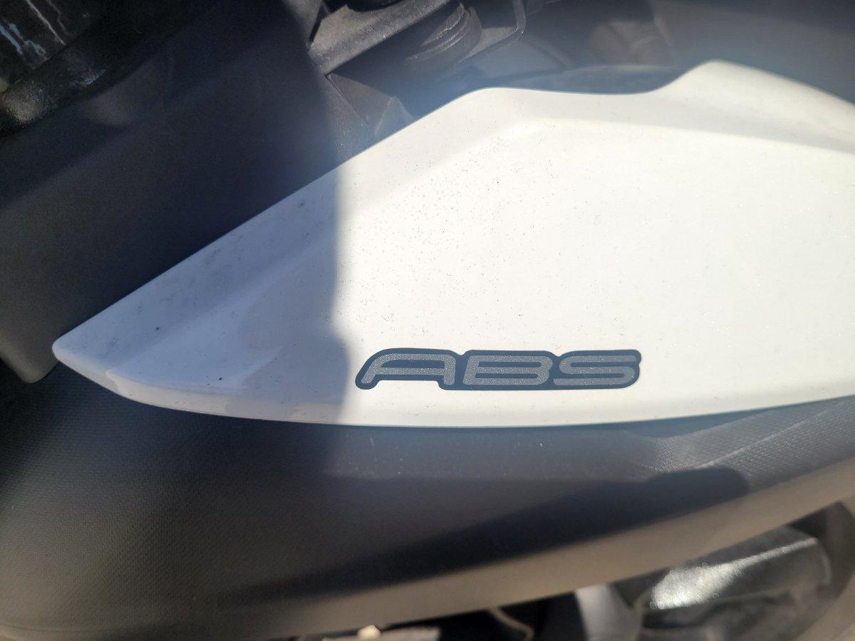 2021 YAMAHA TRICITY 155 SCOOTER