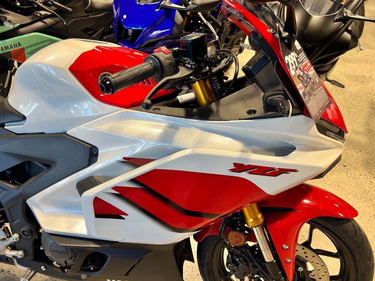 2026 YAMAHA YZF-R3 70TH ANNIVERSARY SPORTS