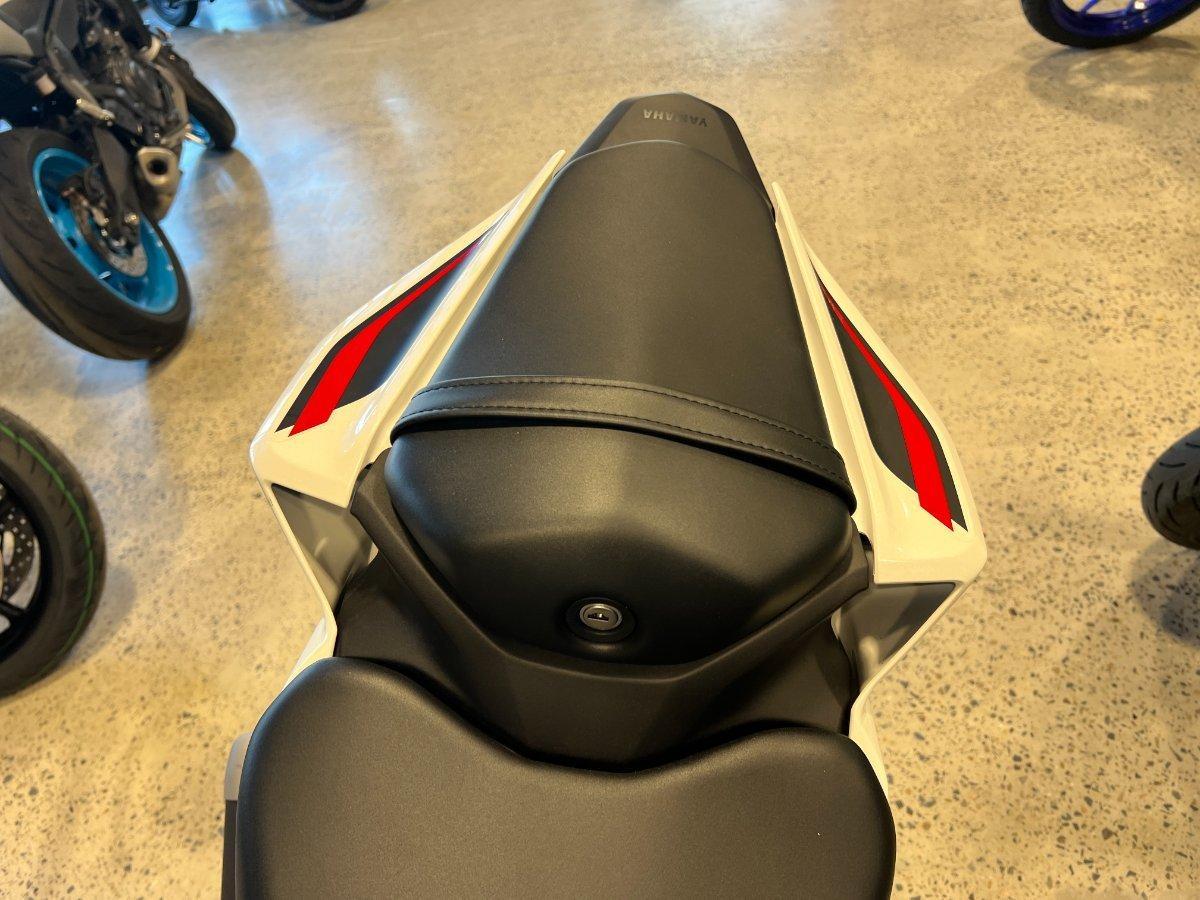 2026 YAMAHA YZF-R3 70TH ANNIVERSARY SPORTS