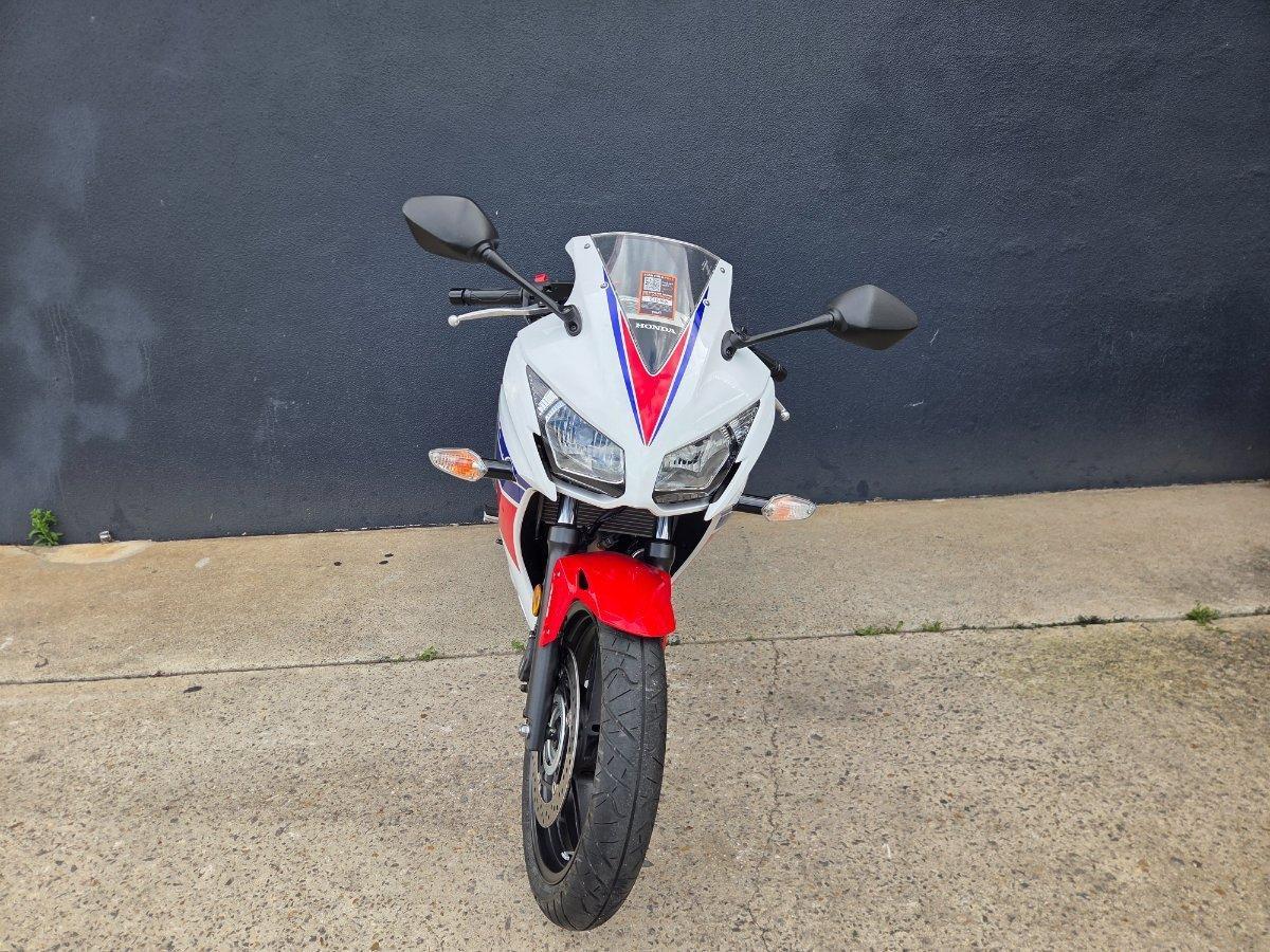 2014 HONDA CBR300R ROAD