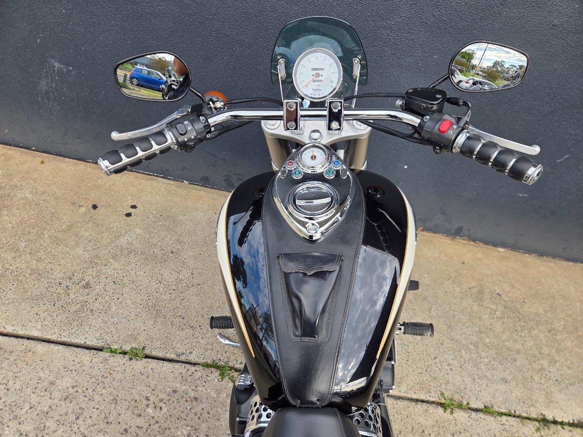 2009 TRIUMPH AMERICA CRUISER