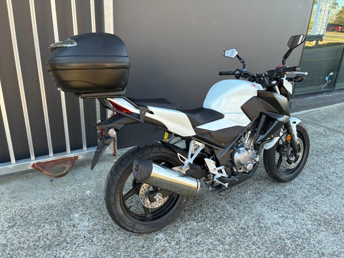 2015 HONDA CB300F (ABS) ROAD