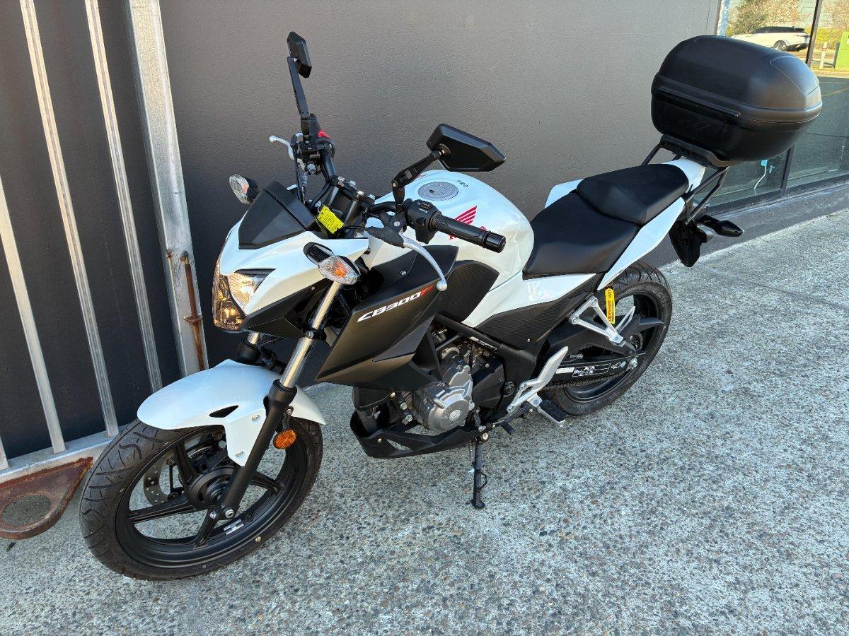 2015 HONDA CB300F (ABS) ROAD