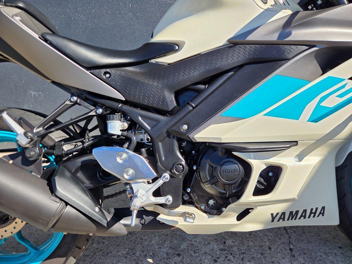 2024 YAMAHA YZF-R3 (YZF-R3A) SPORTS