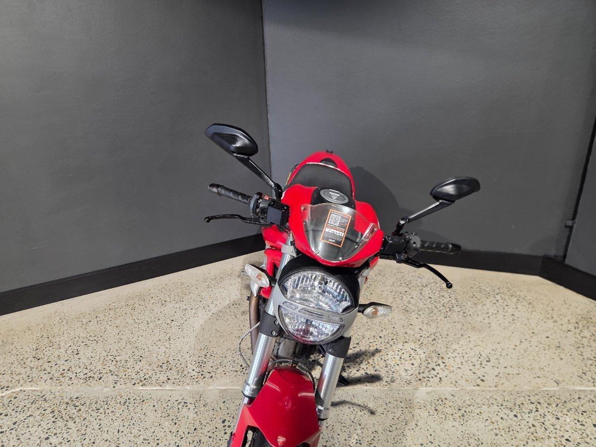 2009 DUCATI MONSTER 696+ ROAD