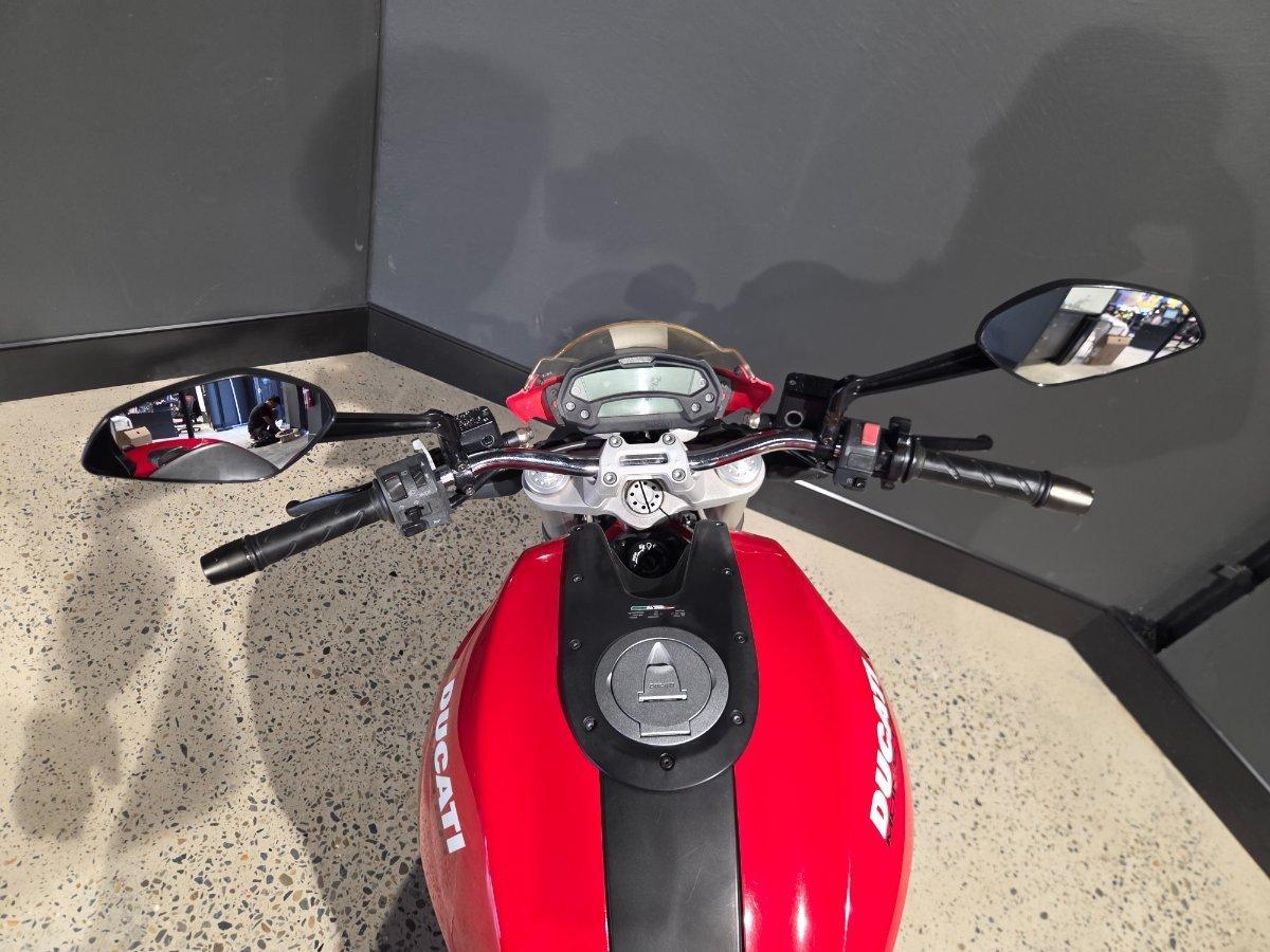2009 DUCATI MONSTER 696+ ROAD