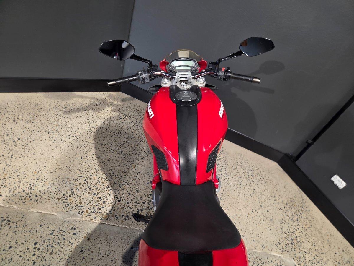 2009 DUCATI MONSTER 696+ ROAD