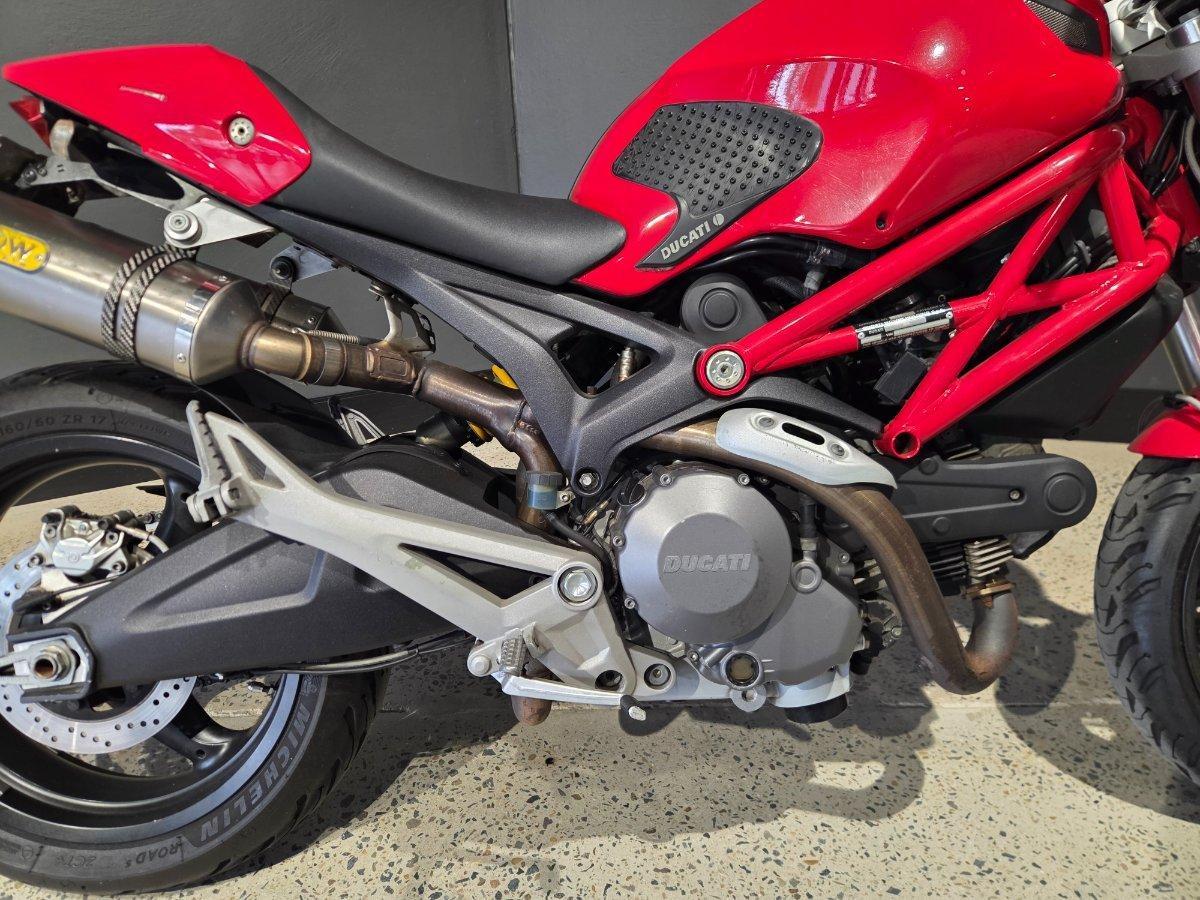 2009 DUCATI MONSTER 696+ ROAD