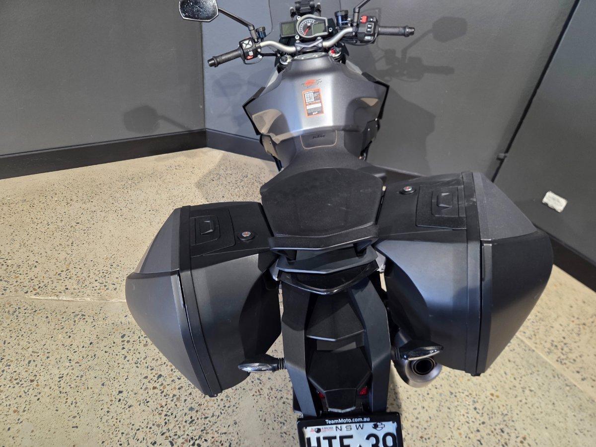2016 KTM 1290 SUPER DUKE R SPORTS