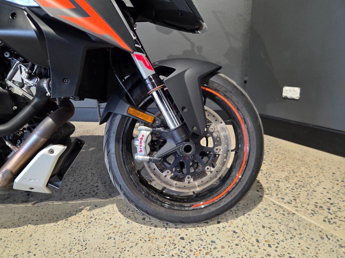 2016 KTM 1290 SUPER DUKE R SPORTS