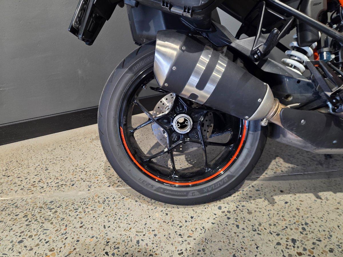 2016 KTM 1290 SUPER DUKE R SPORTS