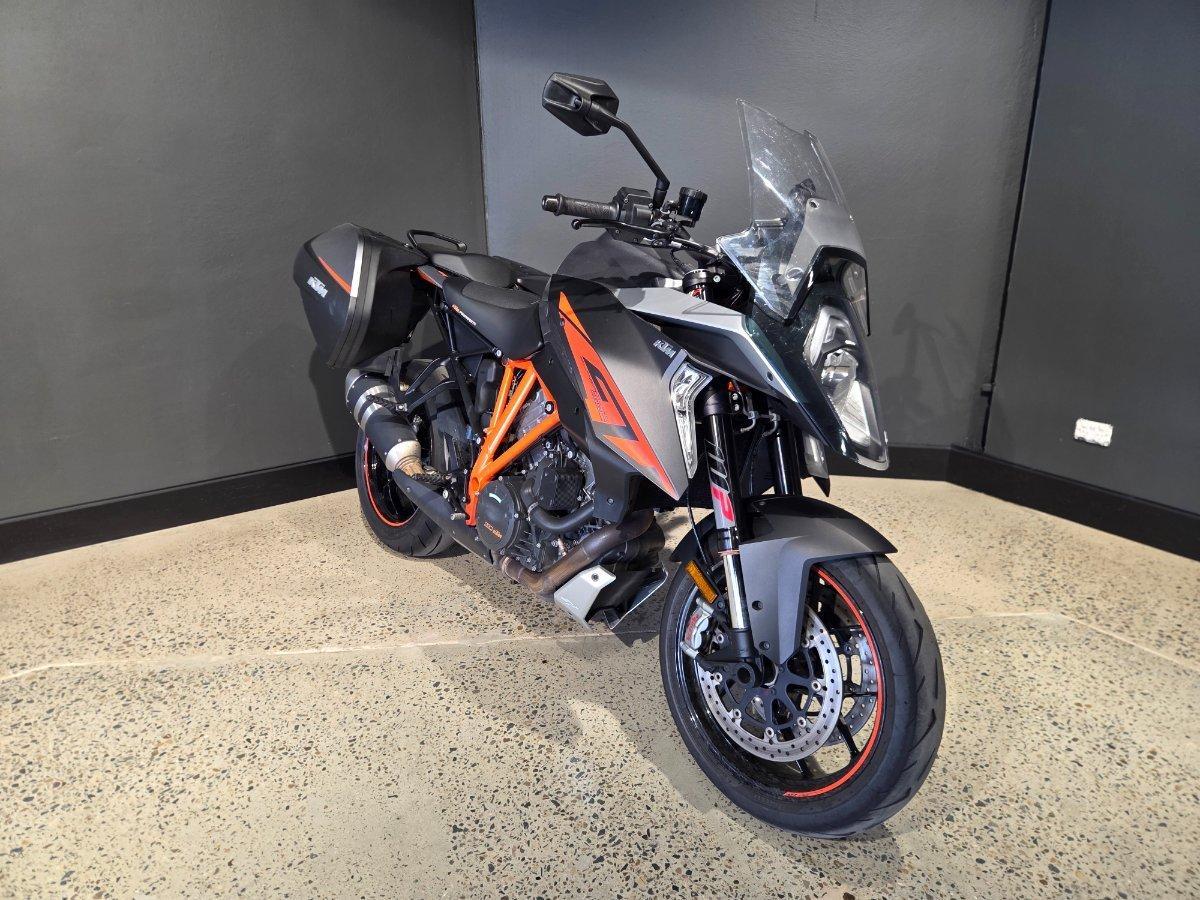 2016 KTM 1290 SUPER DUKE R SPORTS