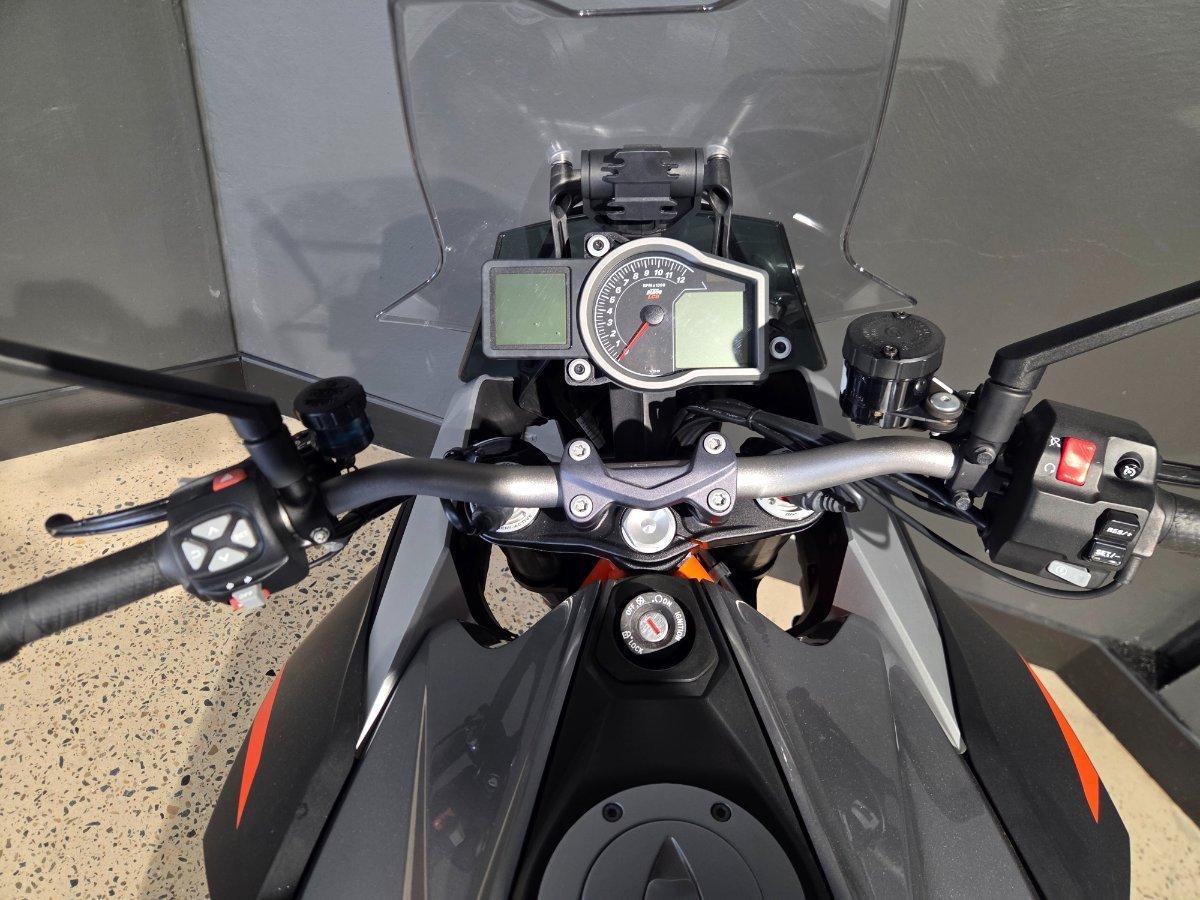 2016 KTM 1290 SUPER DUKE R SPORTS