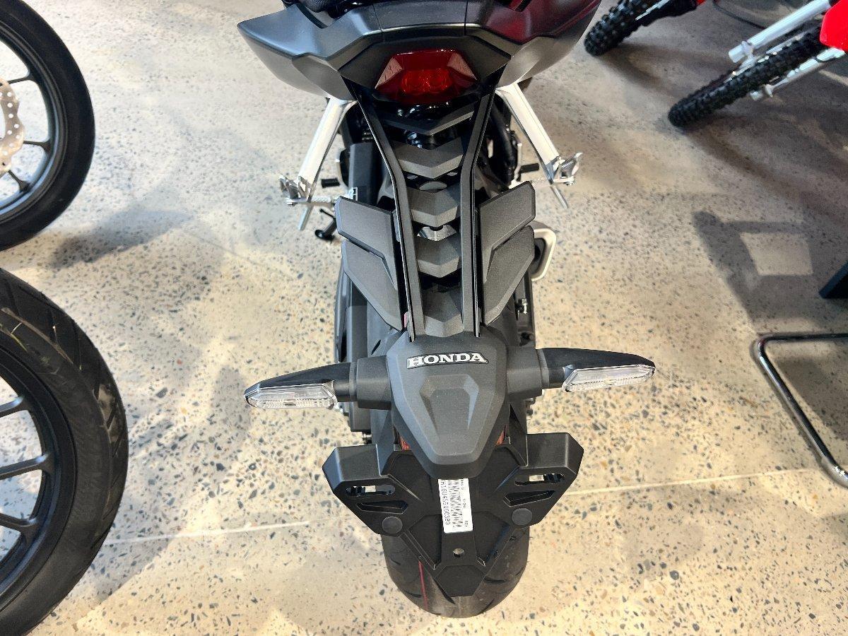 2025 HONDA CB650R SPORTS
