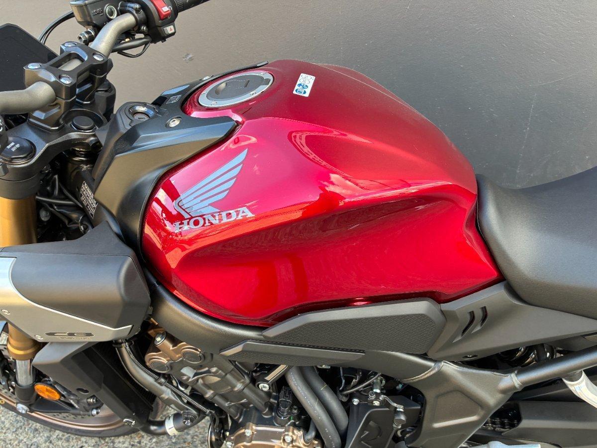 2025 HONDA CB650R SPORTS